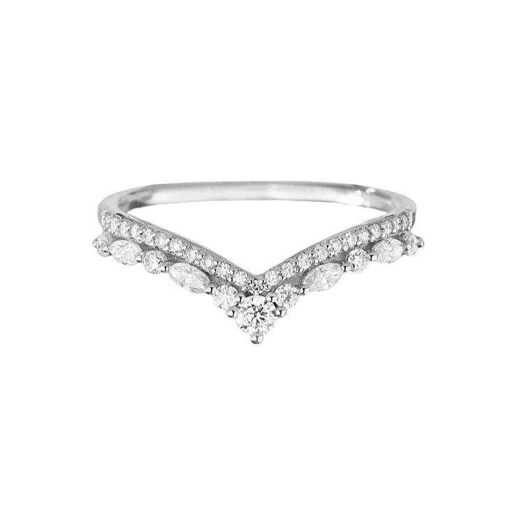 Elsa Curved Diamond Wedding Ring In 18K Gold