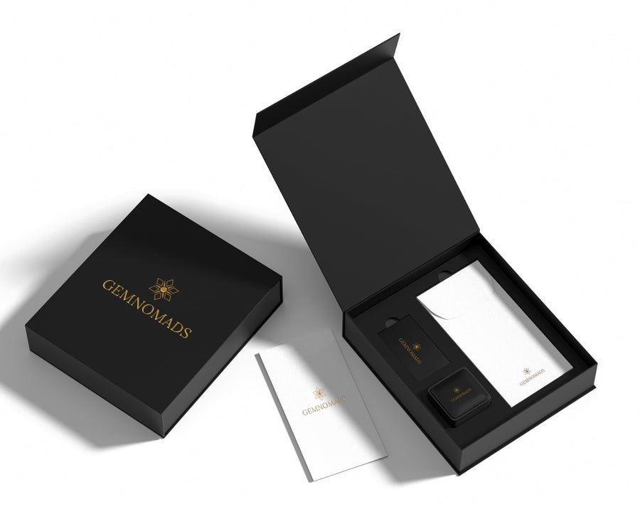 Jewelry Box for Hexagonal Diamond Wedding Ring in 18K Gold