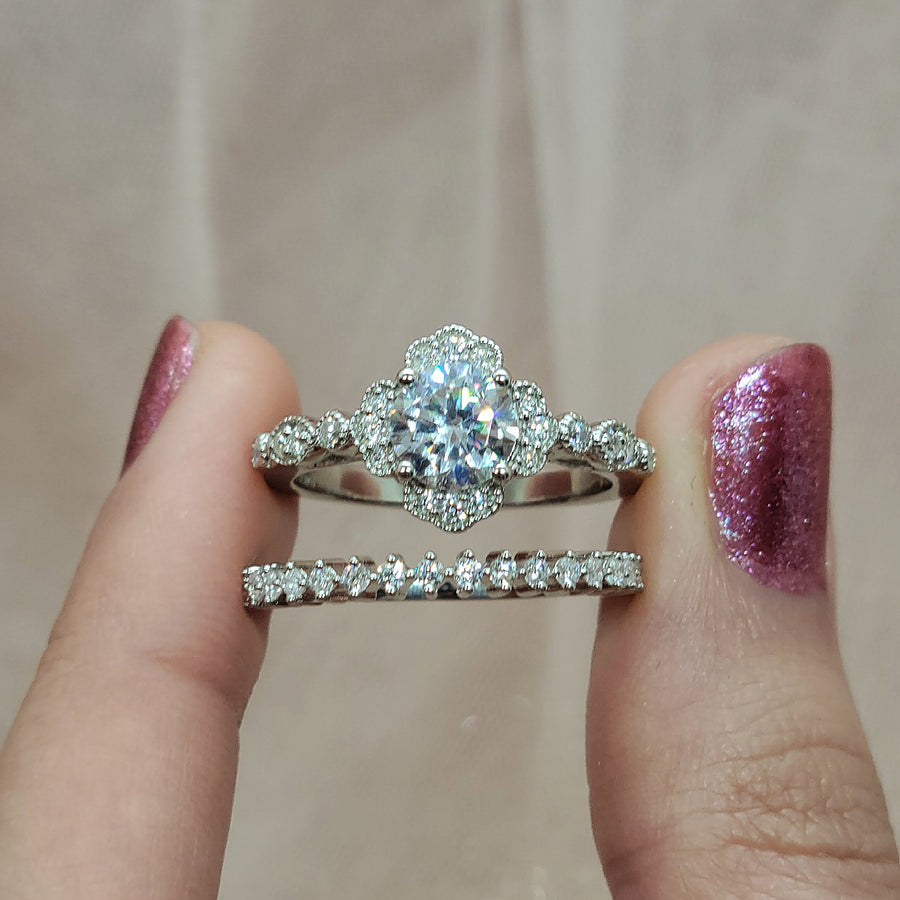Floral Milgrain Lab Grown Diamond Engagement Ring in 18K Gold