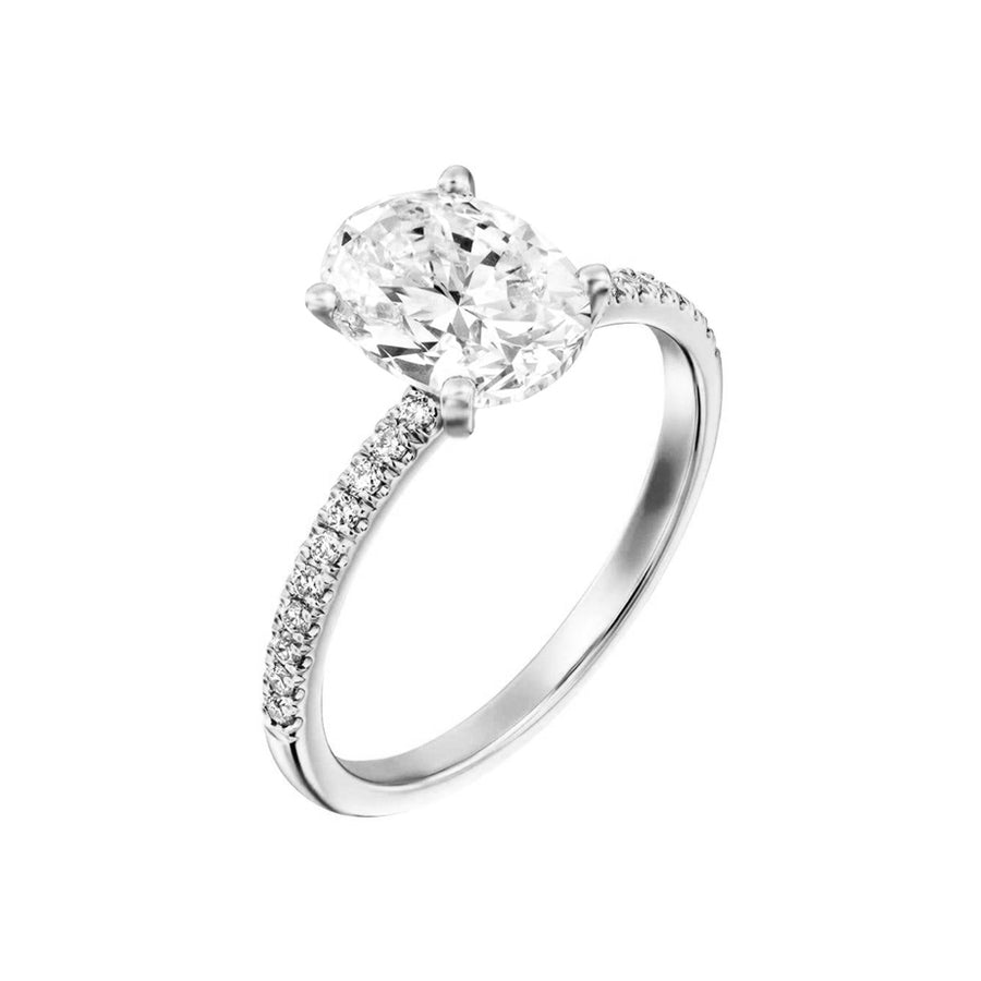 Oval Diamond Engagement Ring in 18K Gold