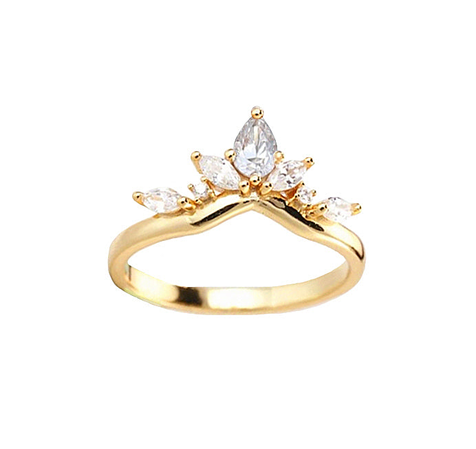 Vintage Curved Diamond Wedding Ring in 14K Gold